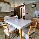 Raviscioni Albino By Interhome Διαμέρισμα *
