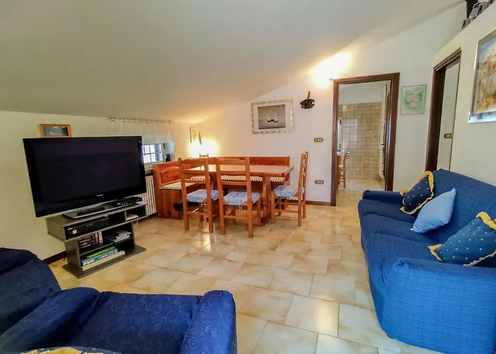 Raviscioni Albino By Interhome 아파트 Albonico