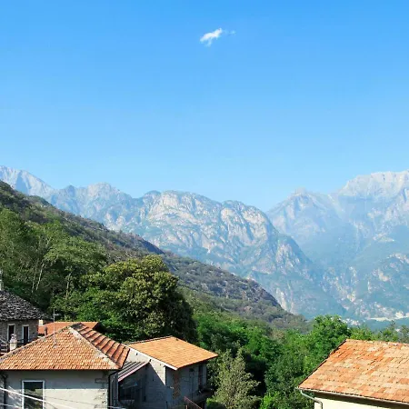 Raviscioni Albino By Interhome Albonico