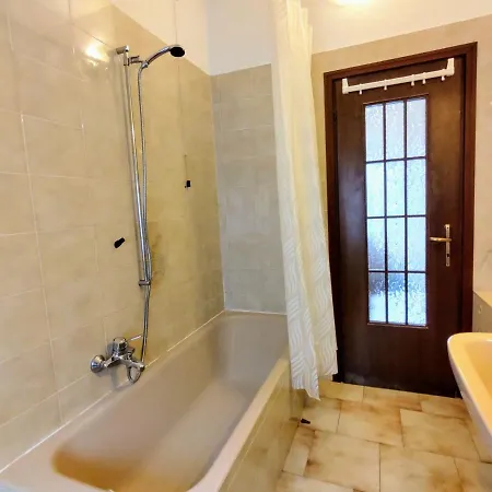 Raviscioni Albino By Interhome